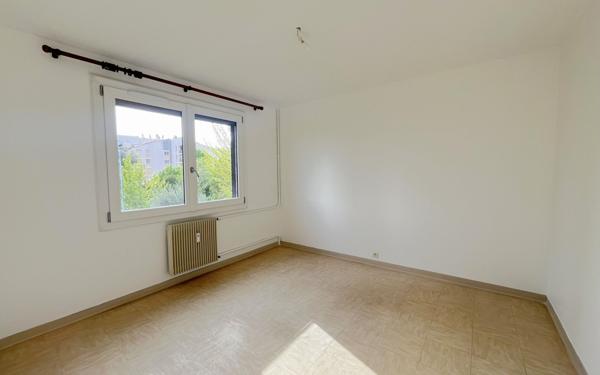 Appartement à louer    3 pièces •  Manosque