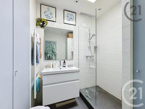 Appartement F2 à vendre  2 pièces - 46,20 m 2   LEVALLOIS PERRET  - 92