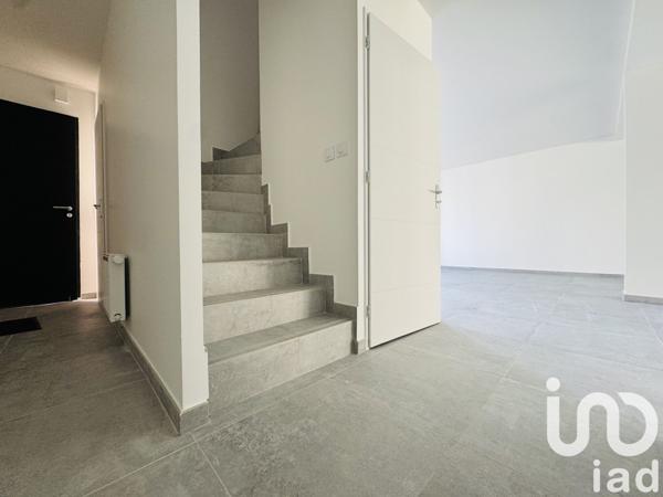 Maison 5 pièces de 125 m² à Mantes-la-Ville (78711)