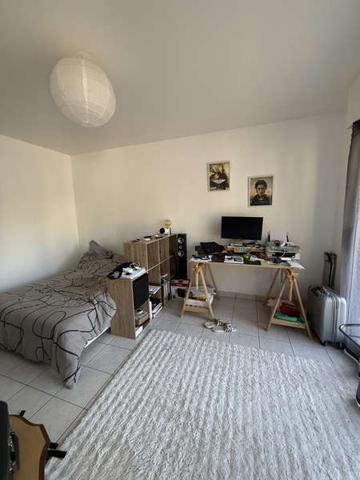 / Location studio 1 Pièce 31 m²
