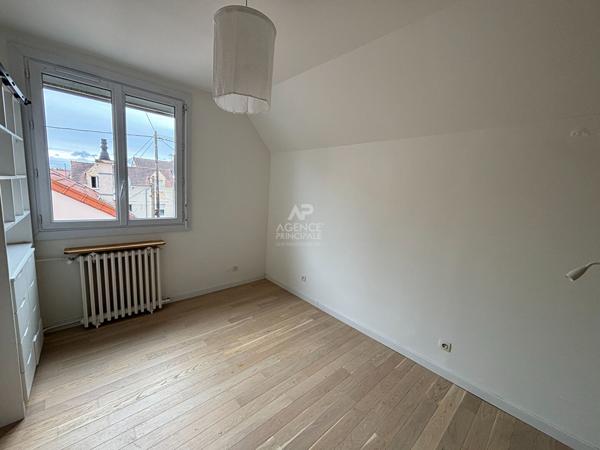 Maison - MAISONS-LAFFITTE - Quartier Saint Nicolas - Maison de 80.42m2 au sol 410 000 € **  - Référence  4651