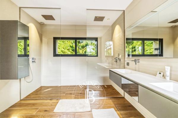 Mougins, Villa 5 Chambres -  465 m² à vendre