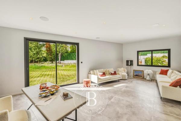 Mougins, Villa 5 Chambres -  465 m² à vendre