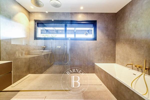 Mougins, Villa 5 Chambres -  465 m² à vendre