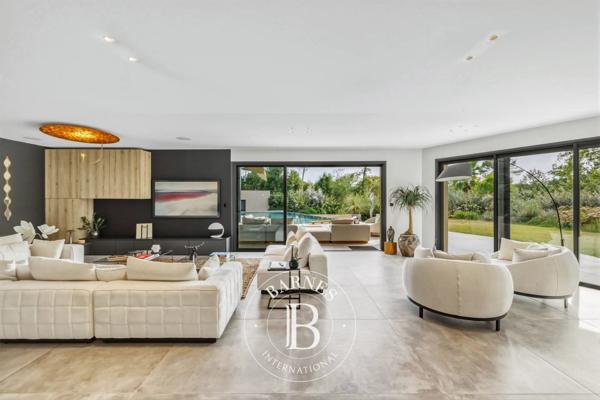 Mougins, Villa 5 Chambres -  465 m² à vendre