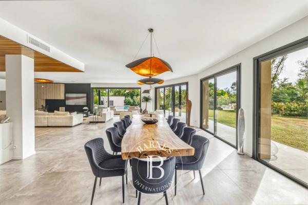 Mougins, Villa 5 Chambres -  465 m² à vendre