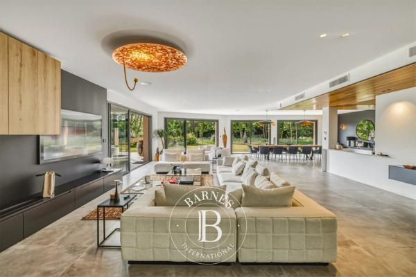 Mougins, Villa 5 Chambres -  465 m² à vendre