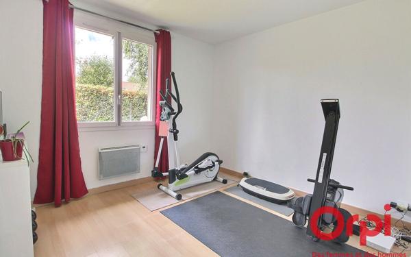 Maison à vendre    7 pièces •  Voisins-le-Bretonneux