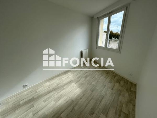 Location Appartement 2 pièces 44 m² - 106 RUE JACQUES CARTIER La Roche Sur Yon 85000