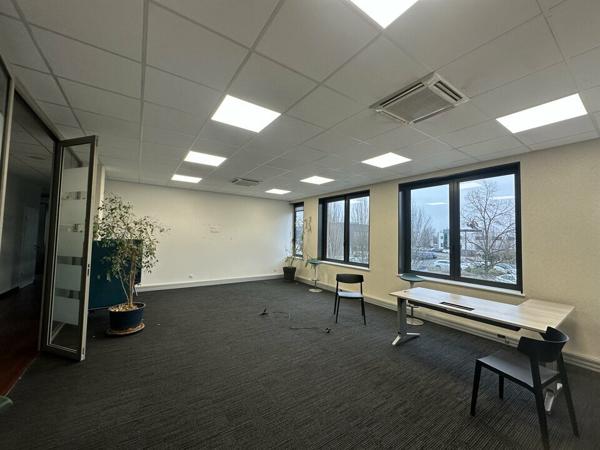 BUREAUX à LOUER de 402 m²