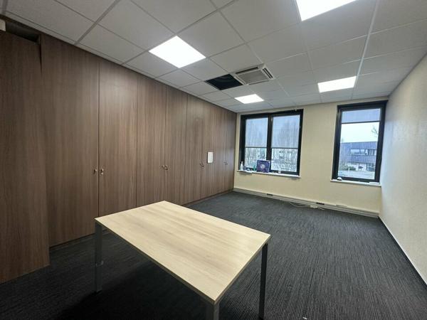 BUREAUX à LOUER de 402 m²