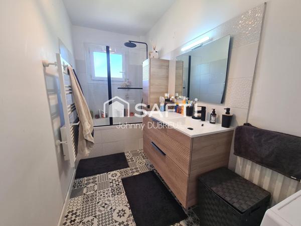 HYERES - Appartement T4 lumineux avec terrasse et vue dégagée