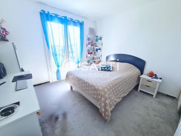 HYERES - Appartement T4 lumineux avec terrasse et vue dégagée