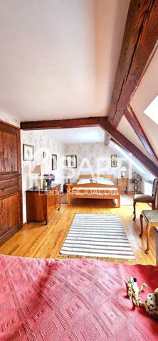 Corps de Ferme entièrement rénové de 223m2 sur plus de 30 ares de terrain