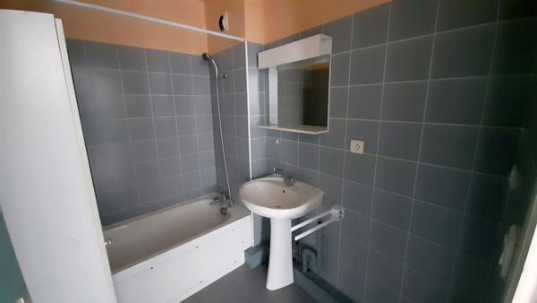 Location Appartement45,01 m² - 2 Pièces - LA PRIMAUBE (12450)