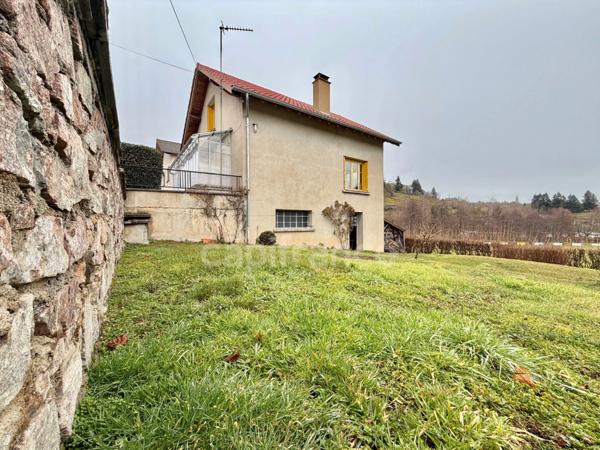 MAISON DE 75 M2 À RÉNOVER, TERRAIN CLOS DE 422 M2, 2 CHAMBRES, TOITURE DE 2024, GARAGE, TOUT-À-L'ÉGOUT