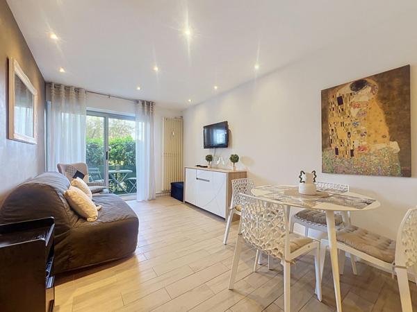 Mandelieu, Studio en rez-de-chaussée + parking.