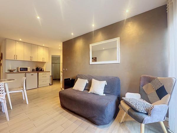 Mandelieu, Studio en rez-de-chaussée + parking.