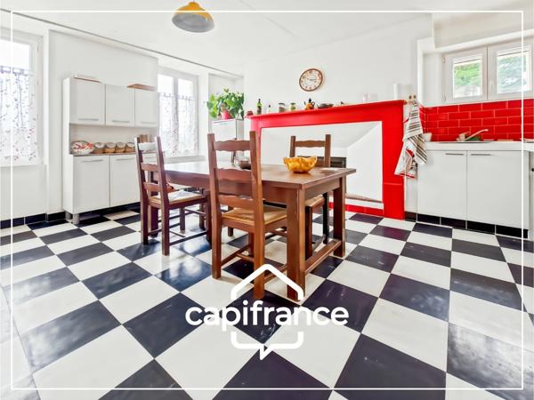 Maison en pierre 200m² avec piscine et grand jardin, 3 chambres à Malause