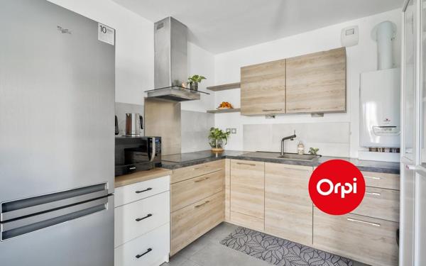 Appartement à vendre    2 pièces • 42,29 m2 Saint-Priest