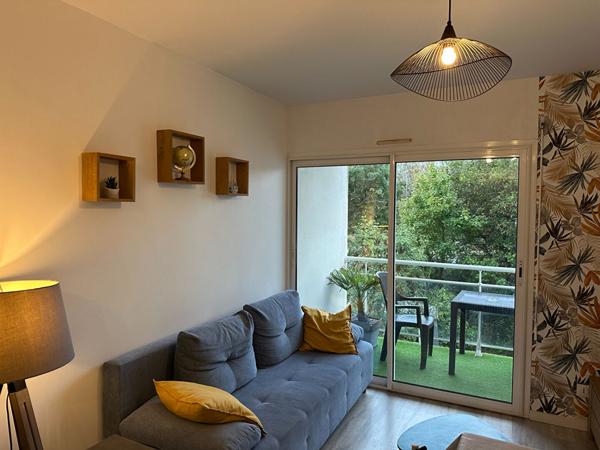 À louer - Superbe T2 meublé avec vue sur le Canal de Rompsay à LA ROCHELLE