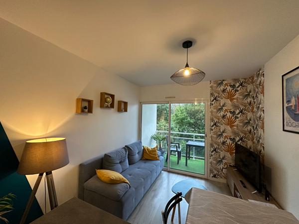 À louer - Superbe T2 meublé avec vue sur le Canal de Rompsay à LA ROCHELLE