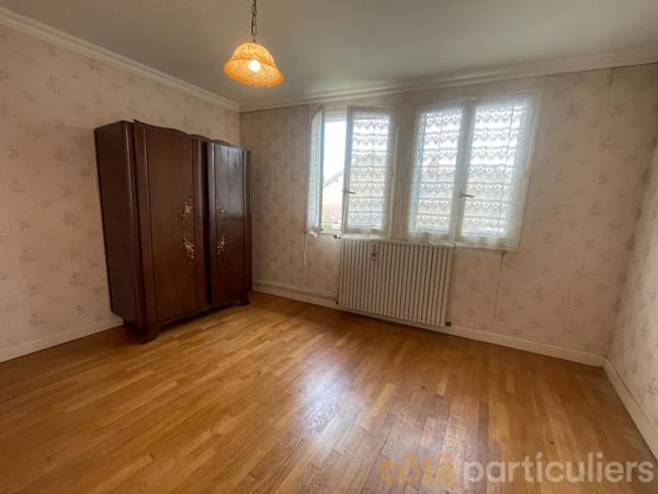 Vente
                Maison125 m² - 6 Pièces -
                    LIGNIERES (18160)