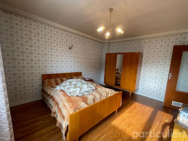 Vente
                Maison125 m² - 6 Pièces -
                    LIGNIERES (18160)