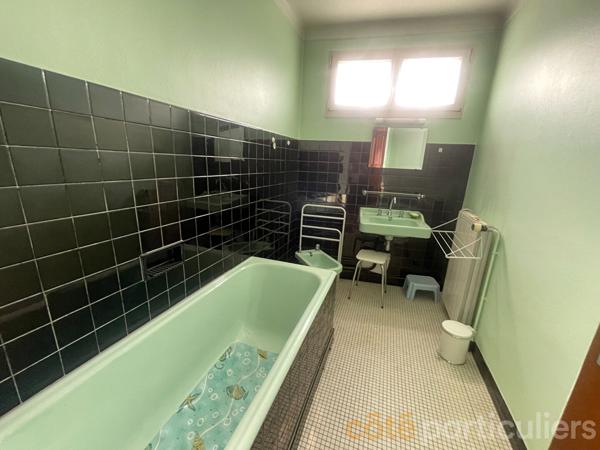 Vente
                Maison125 m² - 6 Pièces -
                    LIGNIERES (18160)