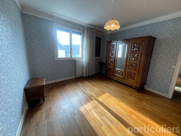 Vente
                Maison125 m² - 6 Pièces -
                    LIGNIERES (18160)