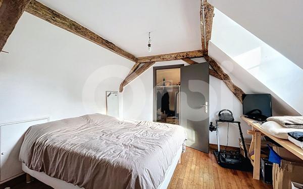 Maison à vendre    5 pièces •  Cours-de-Pile