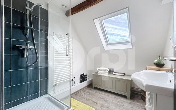 Maison à vendre    5 pièces •  Cours-de-Pile