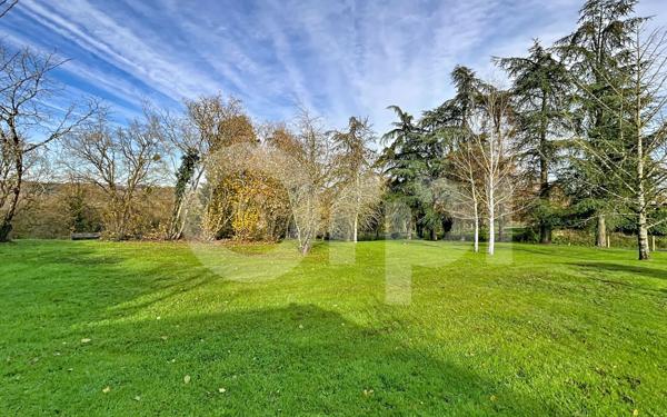 Maison à vendre    5 pièces •  Cours-de-Pile