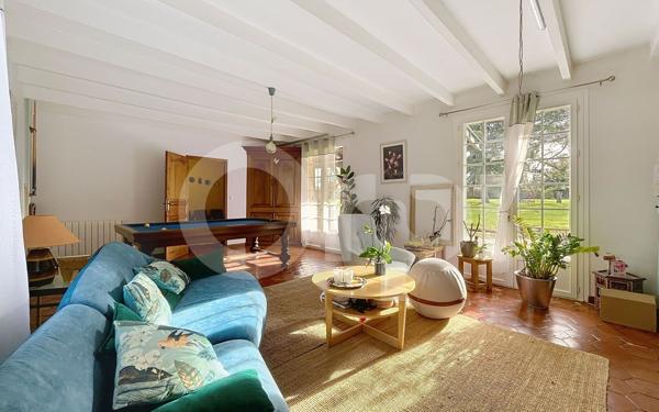 Maison à vendre    5 pièces •  Cours-de-Pile