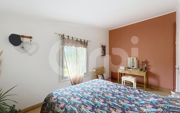 Maison à vendre    5 pièces •  Cours-de-Pile