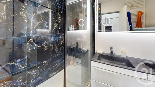 Appartement à vendre  4 pièces - 77,24 m 2   PONTARLIER  - 25