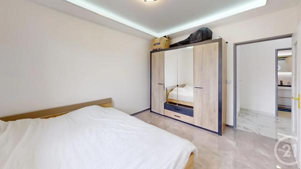 Appartement à vendre  4 pièces - 77,24 m 2   PONTARLIER  - 25