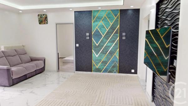 Appartement à vendre  4 pièces - 77,24 m 2   PONTARLIER  - 25
