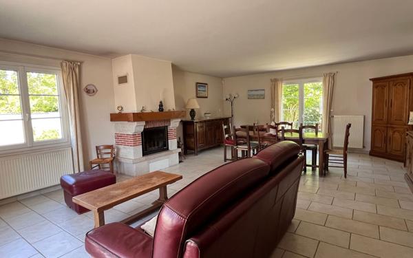 Maison à vendre    6 pièces • 182 m2 Saint-Denis-en-Val