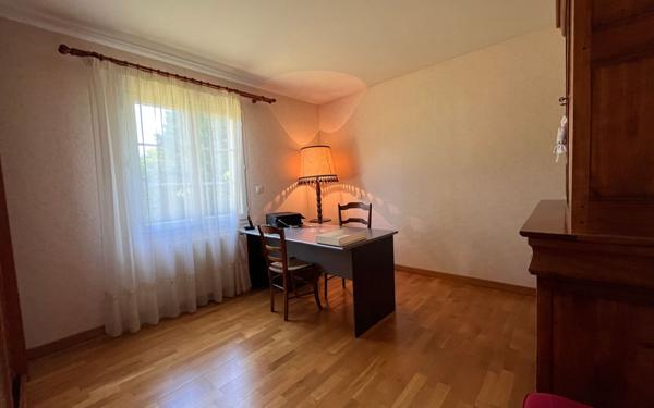 Maison à vendre    6 pièces • 182 m2 Saint-Denis-en-Val