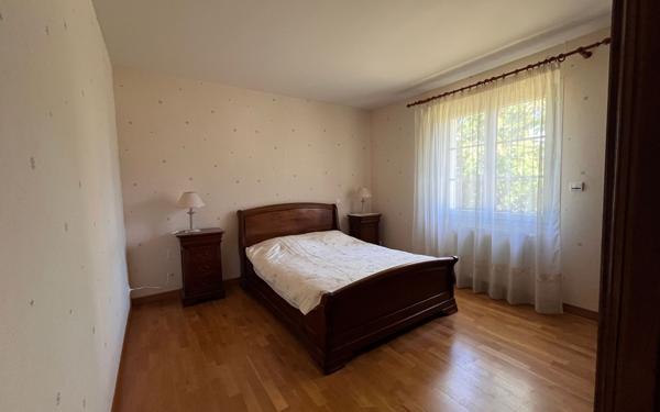 Maison à vendre    6 pièces • 182 m2 Saint-Denis-en-Val