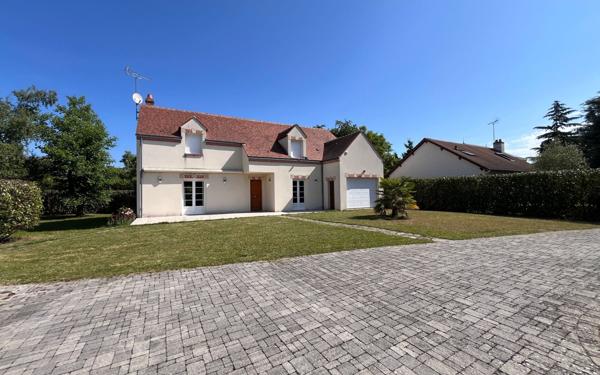 Maison à vendre    6 pièces • 182 m2 Saint-Denis-en-Val