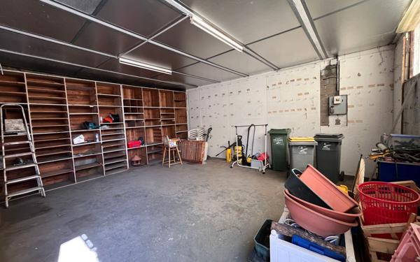 Maison à vendre    6 pièces • 182 m2 Saint-Denis-en-Val