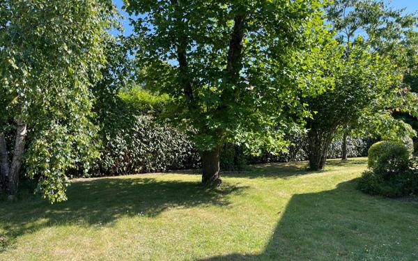 Maison à vendre    6 pièces • 182 m2 Saint-Denis-en-Val