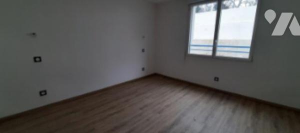 Appartement  T 3 
1 cave  - 2 places parking
Possibilité d'un garage à un tarif préférentiel