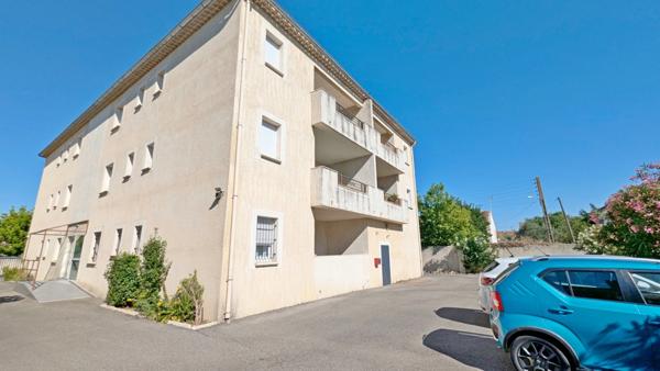 CAVAILLON | Très beau T3 de 61 m² avec terrasse couverte et stationnement privatif en petite résidence fermée