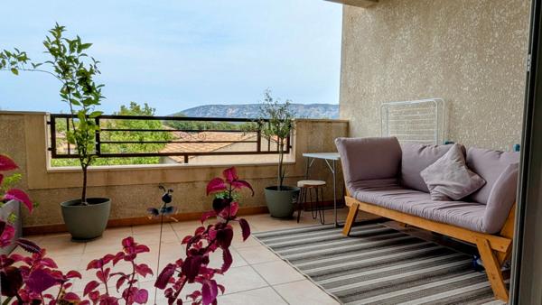 CAVAILLON | Très beau T3 de 61 m² avec terrasse couverte et stationnement privatif en petite résidence fermée