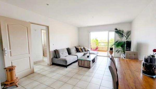 CAVAILLON | Très beau T3 de 61 m² avec terrasse couverte et stationnement privatif en petite résidence fermée