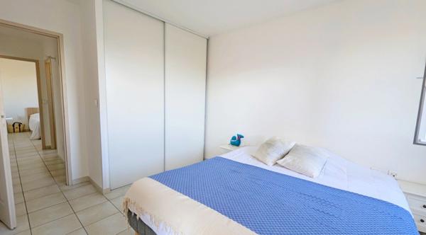 CAVAILLON | Très beau T3 de 61 m² avec terrasse couverte et stationnement privatif en petite résidence fermée