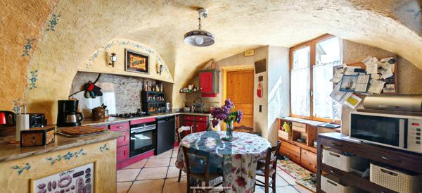 Maison 8 pièce(s) 5 chambre(s) 250 m²